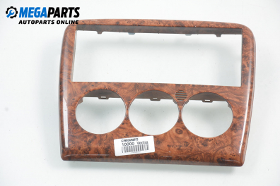 Централна конзола за Opel Vectra B Hatchback (10.1995 - 07.2003)