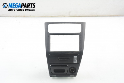 Централна конзола за Mitsubishi Galant VI Sedan (09.1996 - 10.2004)