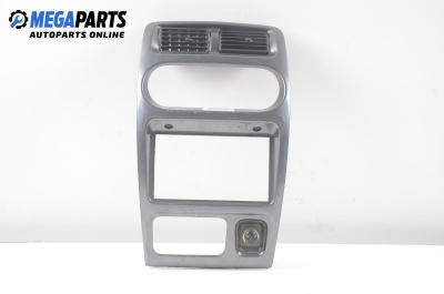 Централна конзола за Daihatsu Sirion Hatchback I (04.1998 - 04.2005)