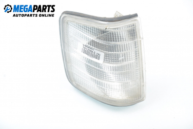 Мигач за Mercedes-Benz 190 Sedan (W201) (10.1982 - 08.1993), седан, позиция: дясна