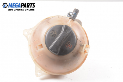 Казанче за антифриз за Volkswagen Passat Variant B3, B4 (02.1988 - 06.1997) 1.6, 101 к.с.