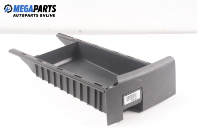 Жабка под седалка за Volkswagen Touareg SUV (10.2002 - 01.2013)