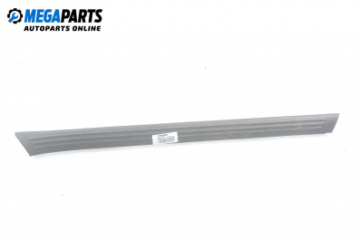 Вътрешен праг за Ford Focus I Hatchback (10.1998 - 12.2007), 4+1 вр., хечбек, позиция: предна, дясна