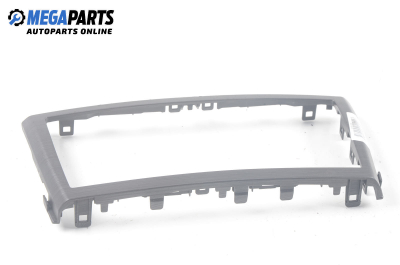 Централна конзола за Toyota Avensis Station Wagon III (02.2009 - 10.2018)