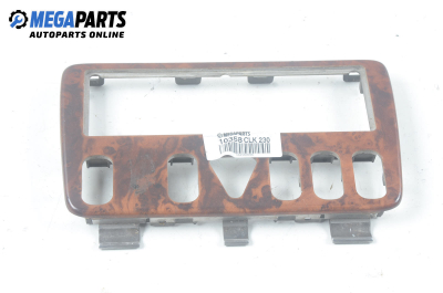 Централна конзола за Mercedes-Benz CLK-Class Coupe (C208) (06.1997 - 09.2002)