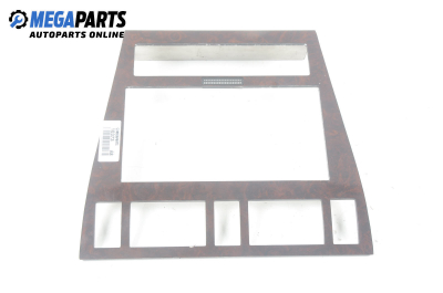 Централна конзола за Audi A8 Sedan I (03.1994 - 12.2002)