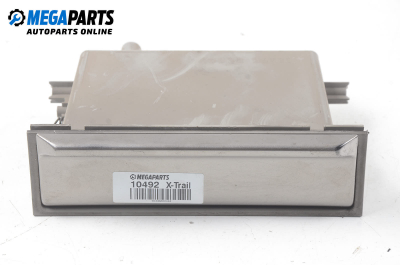 Пепелник за Nissan X-Trail I SUV (06.2001 - 01.2013)