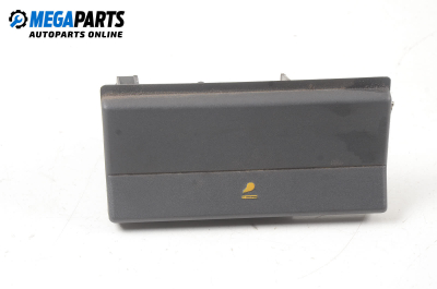 Пепелник за Renault 19 I Chamade (01.1988 - 12.1992)