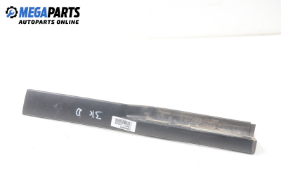 Интериорна пластмаса за Skoda Felicia II Hatchback (01.1998 - 06.2001), 4+1 вр., хечбек, позиция: дясна