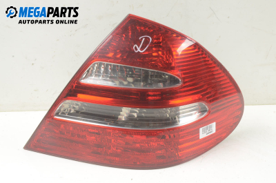 Стоп за Mercedes-Benz E-Class Sedan (W211) (03.2002 - 03.2009), седан, позиция: дясна