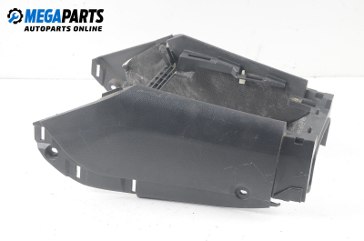 Централна конзола за Nissan Primera Sedan III (01.2002 - 06.2007)