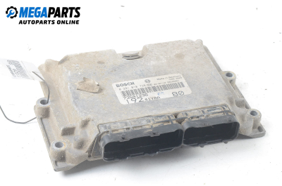 Компютър двигател за Fiat Stilo Hatchback (10.2001 - 11.2010) 1.9 JTD (192_XF1A), 80 к.с., № Bosch 0 281 010 738
