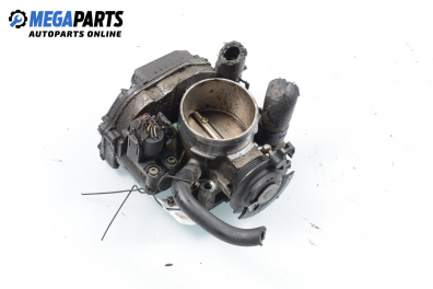 Дроселова клапа за Volkswagen Passat Sedan B5 (08.1996 - 12.2001) 1.6, 101 к.с., № 058 133 063