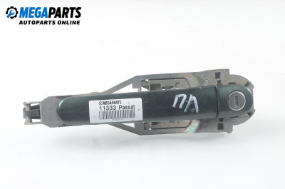 Външна дръжка за Volkswagen Passat Sedan B5 (08.1996 - 12.2001), 4+1 вр., седан, позиция: предна, лява