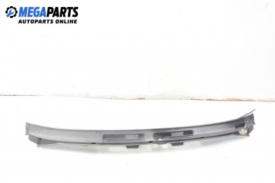 Кора под чистачки за Volvo V40 Estate (07.1995 - 06.2004), 4+1 вр., комби