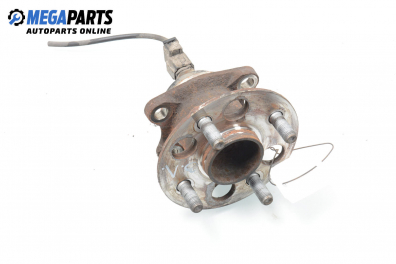 Шенкел главина за Toyota Yaris Hatchback II (01.2005 - 12.2014), позиция: задна, лява