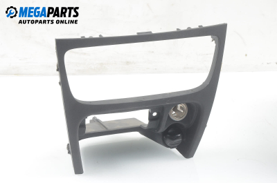 Централна конзола за Hyundai Santa Fe I SUV (11.2000 - 03.2006)