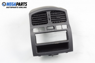 Централна конзола за Hyundai Santa Fe I SUV (11.2000 - 03.2006)