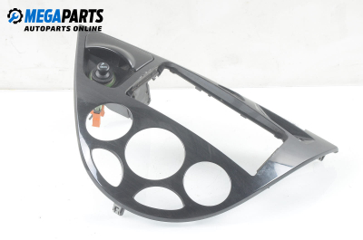 Централна конзола за Ford Focus I Hatchback (10.1998 - 12.2007)