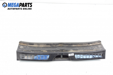 Интериорна пластмаса багажник за Mercedes-Benz B-Class Hatchback I (03.2005 - 11.2011), хечбек