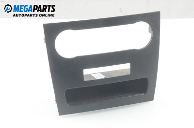 Централна конзола за Mercedes-Benz B-Class Hatchback I (03.2005 - 11.2011)