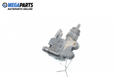 Долна помпа за съединител за Nissan Almera TINO (12.1998 - 02.2006)