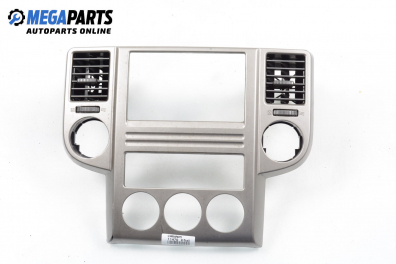 Централна конзола за Nissan X-Trail I SUV (06.2001 - 01.2013)