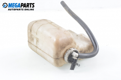 Казанче за антифриз за Mitsubishi Pajero III SUV (01.1999 - 01.2007) 3.2 Di-D, 165 к.с.