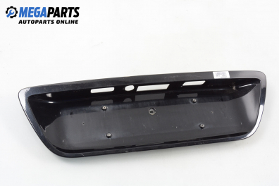 Стойка заден номер за Mercedes-Benz C-Class Sedan (W203) (05.2000 - 08.2007), седан