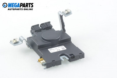 Усилвател антена за Audi A3 Hatchback II (05.2003 - 08.2012), № 8P0035225