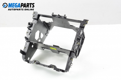 Централна конзола за Volkswagen Golf V Hatchback (10.2003 - 02.2009)