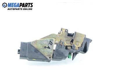 Брава на врата за Volvo V40 Estate (07.1995 - 06.2004), позиция: предна, лява