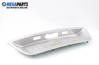 Стойка заден номер за Mercedes-Benz C-Class Sedan (W203) (05.2000 - 08.2007), комби