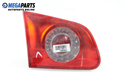 Вътрешен стоп за Volkswagen Passat Variant B6 (08.2005 - 11.2011), комби, позиция: лява