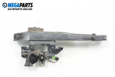 Елемент маска за Nissan Micra III Hatchback (01.2003 - 06.2010), хечбек, позиция: средна