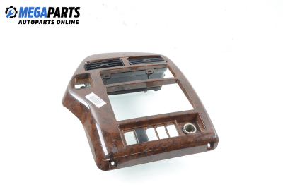 Централна конзола за Nissan Pathfinder II SUV (09.1995 - 07.2005)