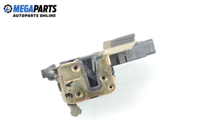 Брава на врата за Volvo V40 Estate (07.1995 - 06.2004), позиция: задна, лява