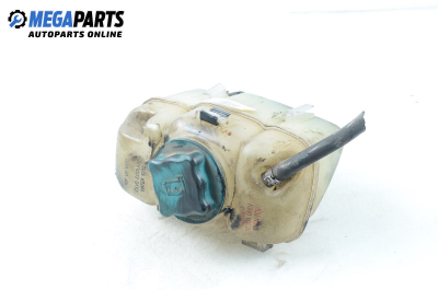 Казанче за антифриз за Volvo V70 II Estate (11.1999 - 12.2008) 2.4, 140 к.с.