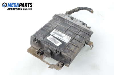 Компютър двигател за Volkswagen Golf III Hatchback (08.1991 - 07.1998) 1.4, 60 к.с., № Bosch 0 261 200 750/751
