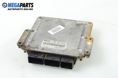 Компютър двигател за Renault Laguna II Hatchback (03.2001 - 12.2007) 1.9 dCi (BG08, BG0G), 120 к.с., № 0 281 010 556