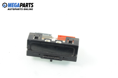 Часовник за Renault Clio II Hatchback (09.1998 - 09.2005)