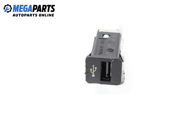 USB куплунг за BMW 7 Series F02 (02.2008 - 12.2015) 750 Li, 408 к.с.