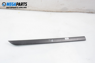 Външни лайсни за Ford Focus I Hatchback (10.1998 - 12.2007), хечбек, позиция: дясна