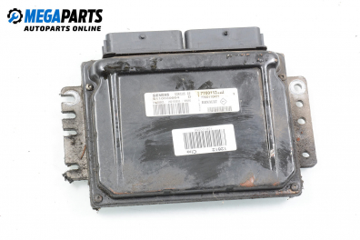 Компютър двигател за Renault Clio II Hatchback (09.1998 - 09.2005) 1.6 16V (BB01, BB0H, BB0T, BB14, BB1D, BB1R, BB2KL...), 107 к.с., № Siemens S110030004