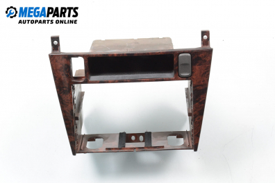 Централна конзола за Volvo V40 Estate (07.1995 - 06.2004)