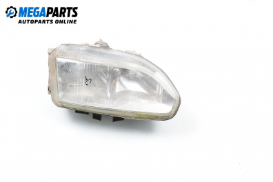 Фар за Renault Safrane I Sedan (04.1992 - 10.1997), хечбек, позиция: дясна