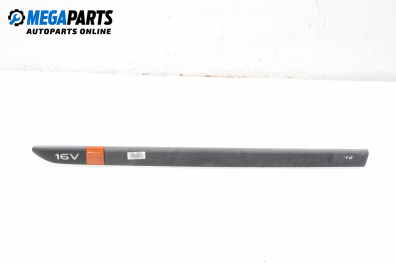 Външни лайсни за Renault Laguna II Hatchback (03.2001 - 12.2007), хечбек, позиция: лява