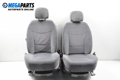 Комплект салон за Renault Laguna II Hatchback (03.2001 - 12.2007), 4+1 вр.