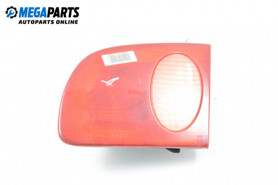 Вътрешен стоп за Toyota Corolla Sedan III (04.1997 - 06.2002), седан, позиция: дясна