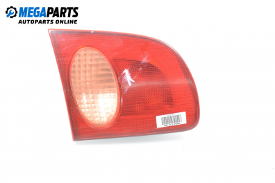 Вътрешен стоп за Toyota Corolla Sedan III (04.1997 - 06.2002), седан, позиция: лява